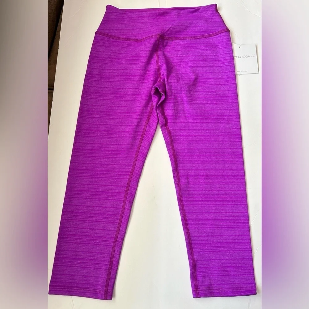 NWT Beyond Yoga Stripe Capri Crop Leggings Size Small Purple Porch